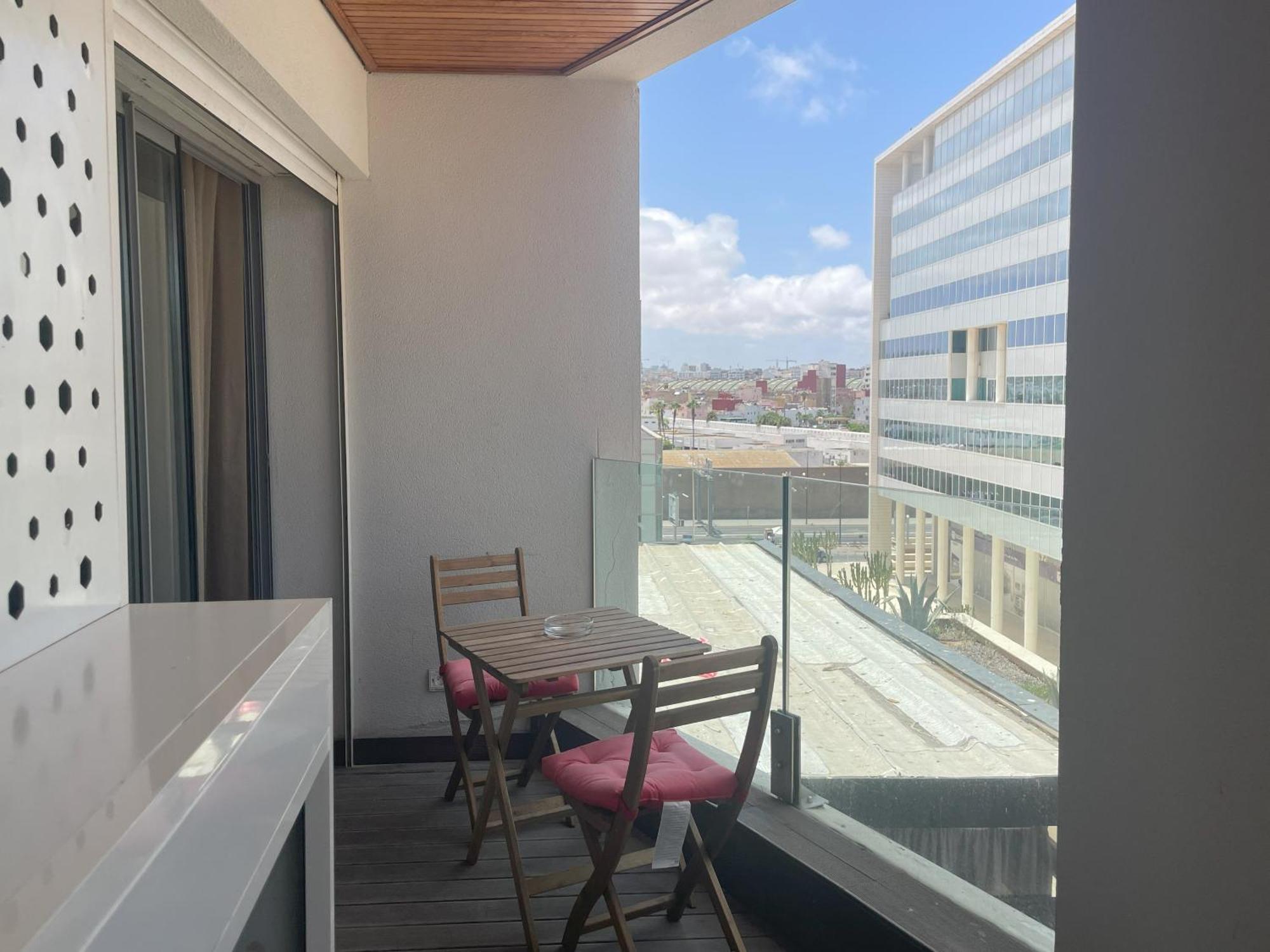Superb New With View & Free Parking Appartement