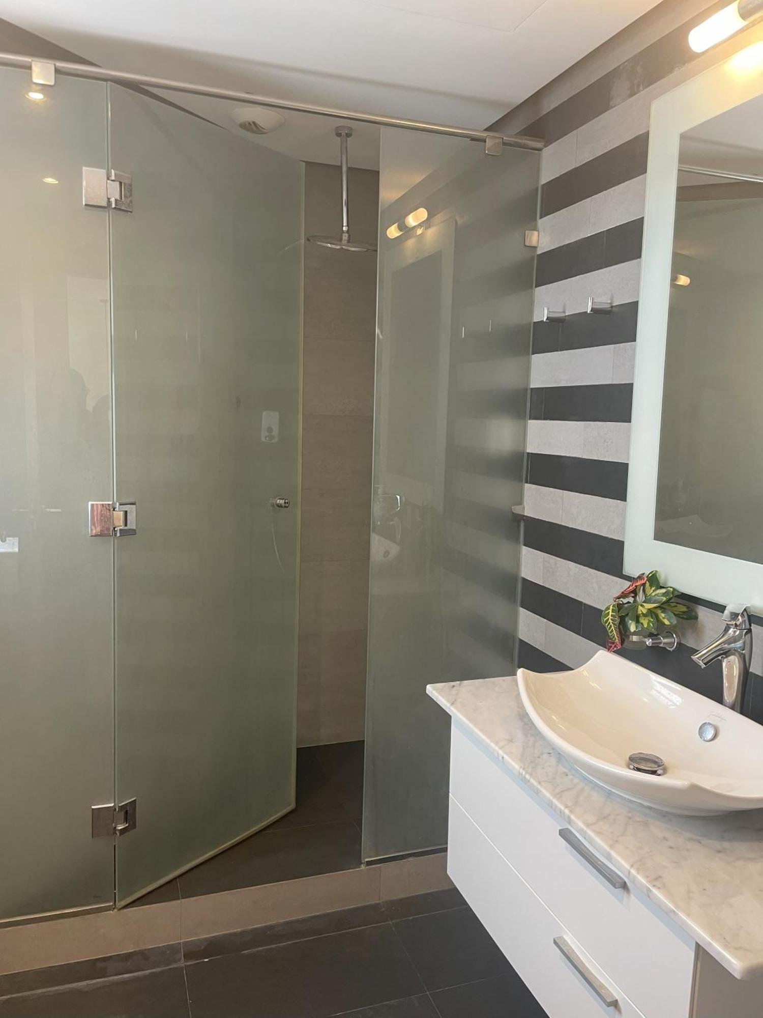 Appartement Superb New With View & Free Parking